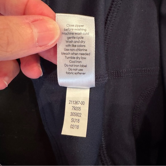 Athleta Volley Skort, Size S in Navy Blue - Picture 11 of 11